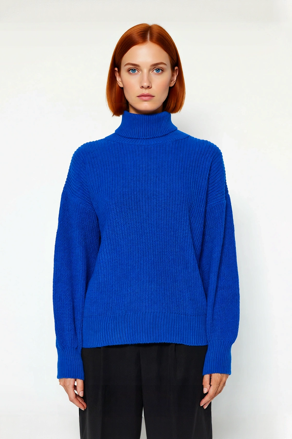 Kadın Oversize Balıkçı Yaka Düz Akrilik Triko Kazak Kış Günleri İçin İdeal Uzun Kollu Model