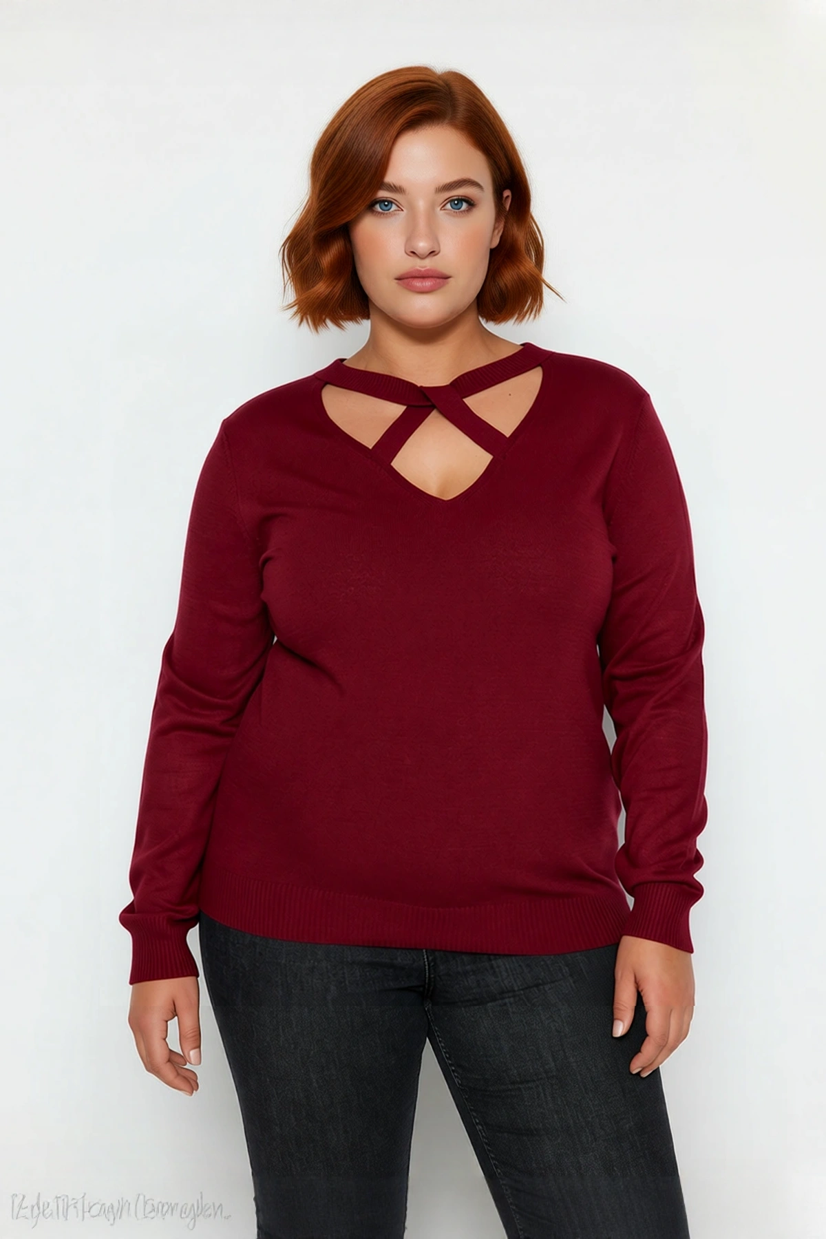 Kadın Regular Kalıp V Yaka Cut Out Detaylı Triko Kazak Standart Kol Basic Düz Desen Günlük Şıklık