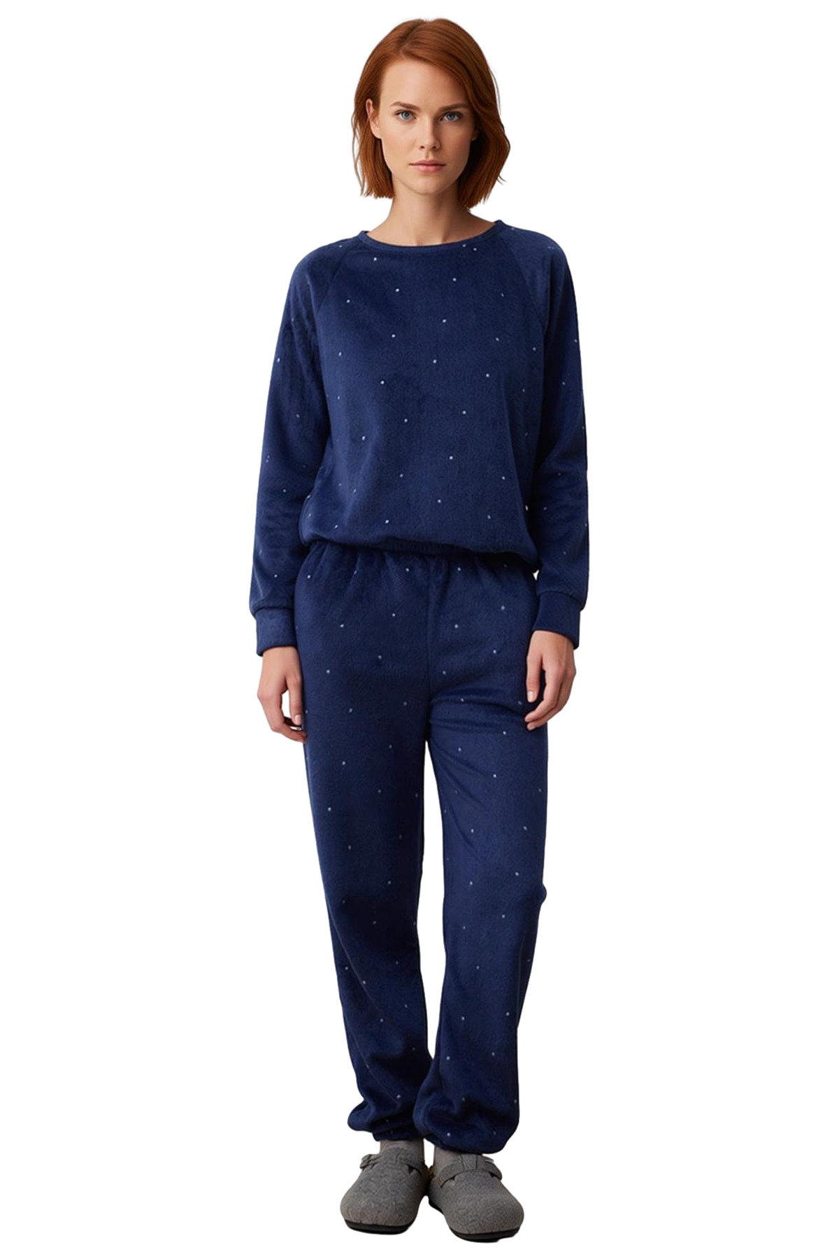Kadın Puantiyeli Polar Kışlık Pijama Takımı Rahat Örme Kumaş Mükemmel Uyum Şık Görünüm Modern Stil